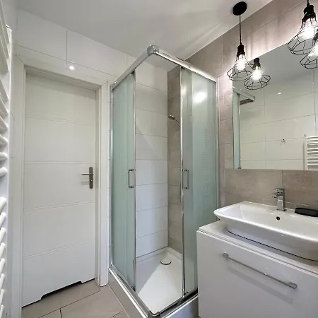 Mmrent Jellyfish Habitación en casa particular *