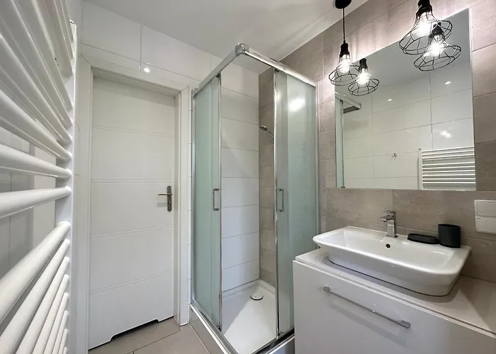 Mmrent Jellyfish ホームステイ *